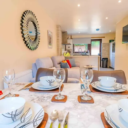 Casa de Férias Centre Town House With Free Parking 34fazk *
