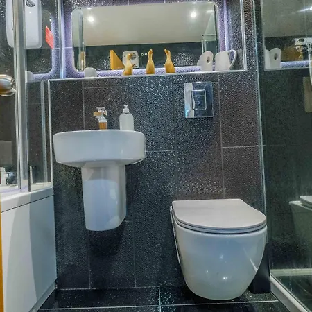 Dom wakacyjny Centre Town House With Free Parking 34fazk